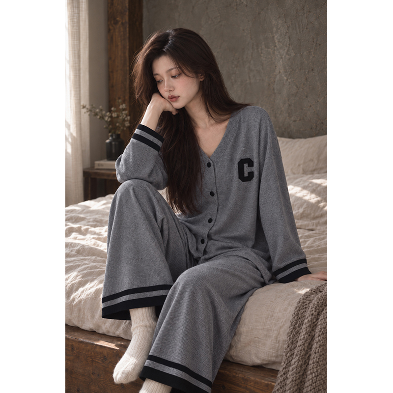 Plus-Size Women's High-End Pajamas That Can Be Worn Outside, Autumn 1.0-150kg Large Size Long-Sleeved Cardigan, Relaxed and Soft Set Plus-Size Women's High-End Pajamas That Can Be Worn Outside, Autumn 1.0-150kg Large Size Long-Sleeved Cardigan, Relaxed and Soft Set