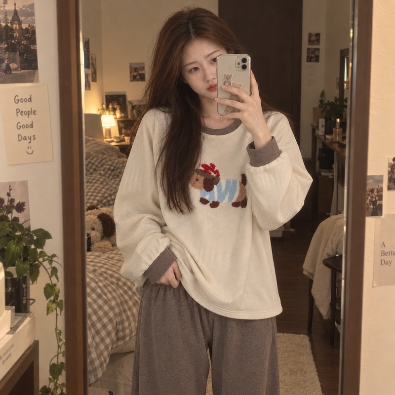 1.0-150kg Thin Velvet Thickened Pajamas for Women, Autumn Long-Sleeved Long Pants, Plus Size, Suitable for Chubby Girls, Can Be Worn Outside, Loungewear Set 1.0-150kg Thin Velvet Thickened Pajamas for Women, Autumn Long-Sleeved Long Pants, Plus Size, Suitable for Chubby Girls, Can Be Worn Outside, Loungewear Set