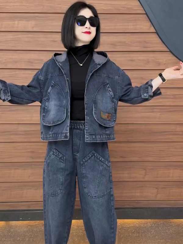 2026 Spring and Autumn New Hooded Denim Suit, Fashionable and Popular, Simple Full Set for Outerwear, Stylish and Age-Reducing Casual Women's Clothing