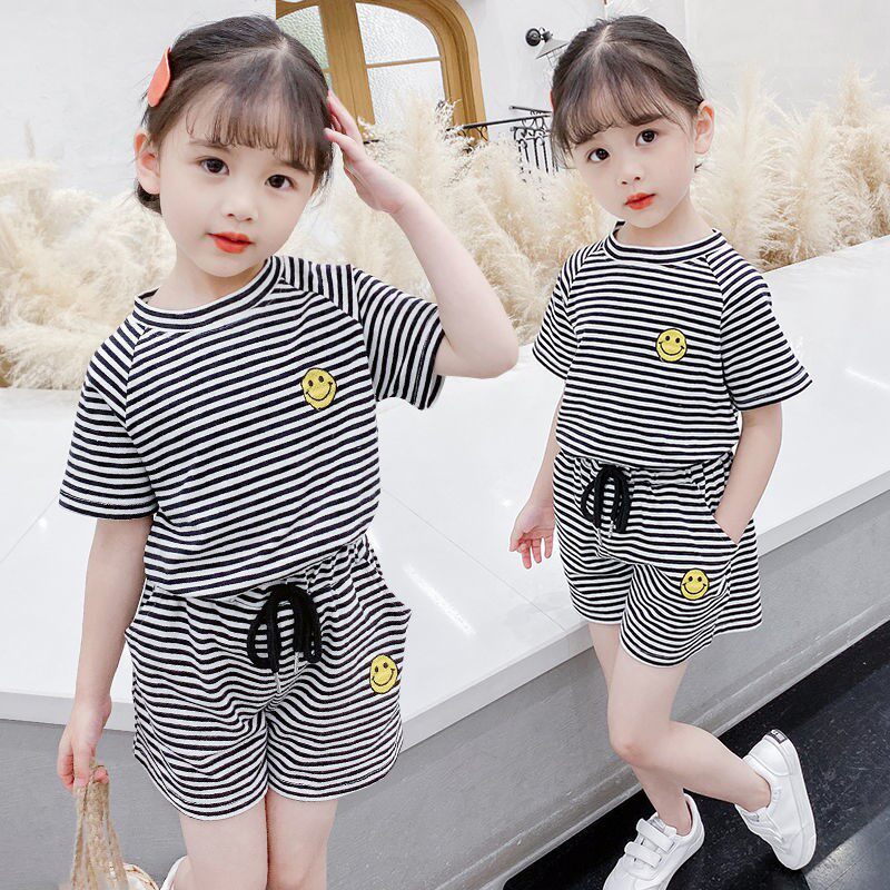 Girls' suit summer Korean version of children's striped suit baby girl shorts short-sleeved two-piece set children's clothing female foreign style