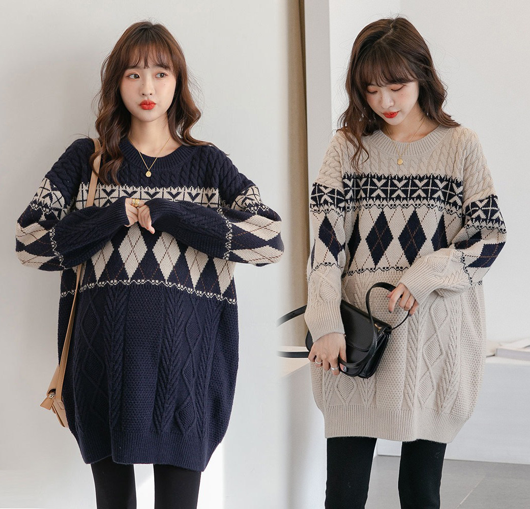 Pregnancy women's clothing autumn and winter style Han version loose with a slim round collar pregnant woman sweater and oatload to get out of the bottom needling jersey