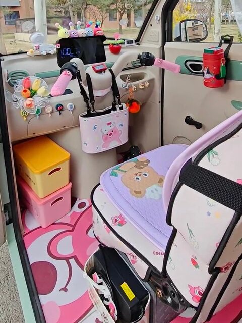 Tricycle Decorative Supplies Electric Tricycle Small Accessories Storage Box with Lid Storage Box Miscellaneous Storage Box