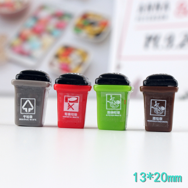 Miniature Landscape Simulation Garbage Sorting Trash Can Dry and Wet Waste Mini Resin Figurines Dollhouse Life Scene