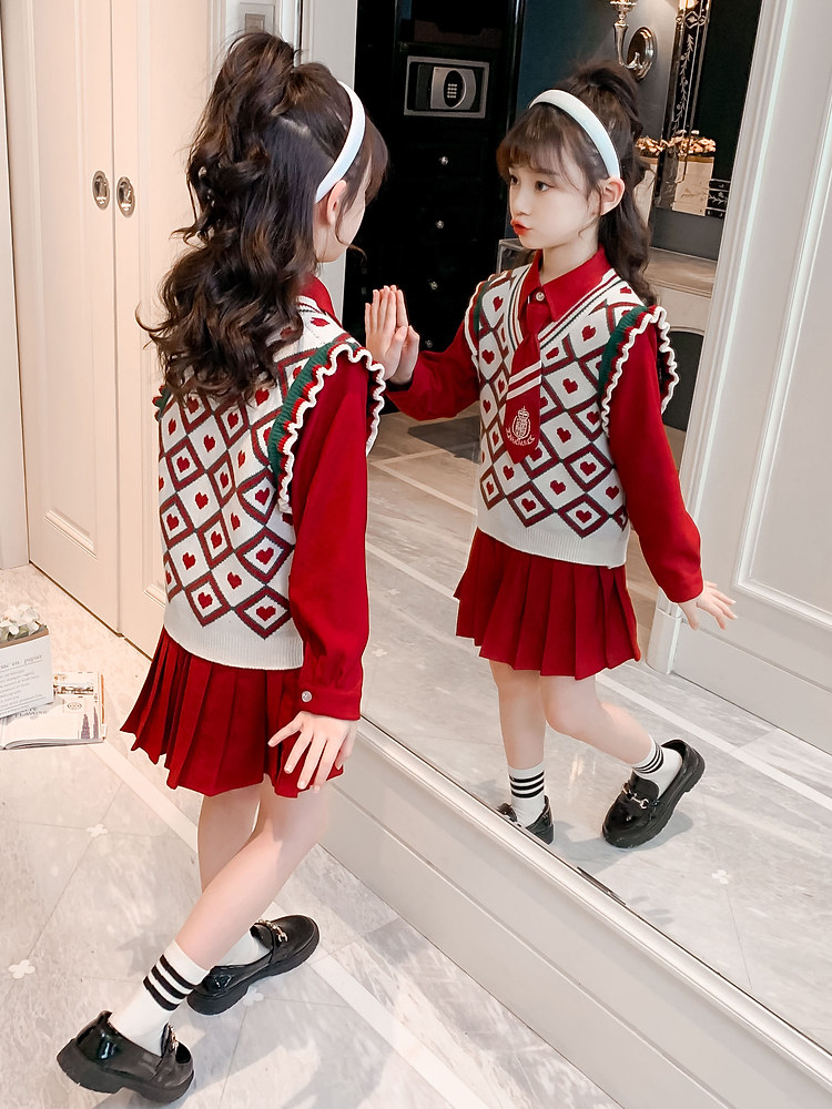 Hong Kong girls' fashion suit spring dress 2022 new children's knitting spring and autumn wear two - piece sets