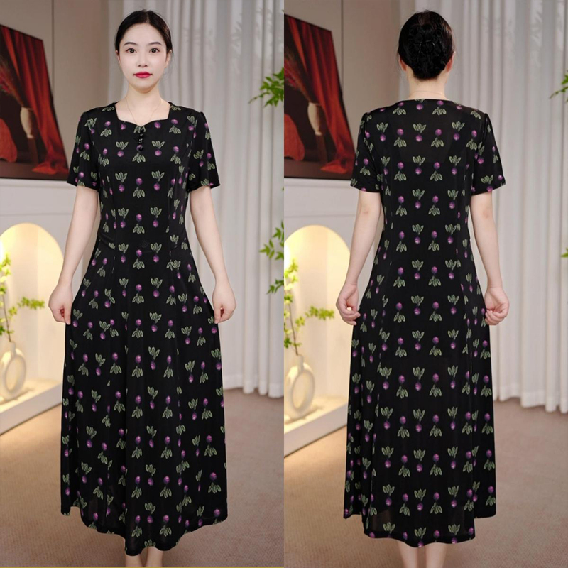 Elegant Floral Dress, Stylish and Age-Reducing, Summer Fashion, High-End, Elastic, Slimming, Mid-Length Dress for Mothers Elegant Floral Dress, Stylish and Age-Reducing, Summer Fashion, High-End, Elastic, Slimming, Mid-Length Dress for Mothers