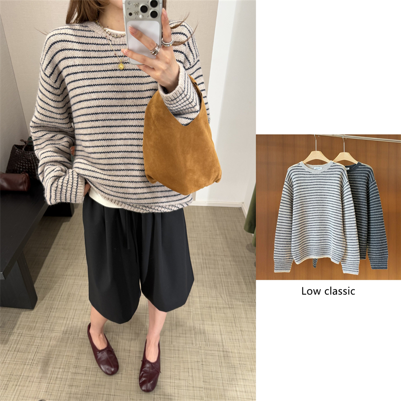 Low Classic 26 Early Autumn Alpaca Wool Striped Knitted Sweater Low Classic 26 Early Autumn Alpaca Wool Striped Knitted Sweater