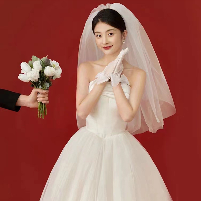Fluffy Short Veil for Proposal, Forest-Style French High-End Feel, Photo Props for Marriage Registration, Wedding Bride's Main Dress