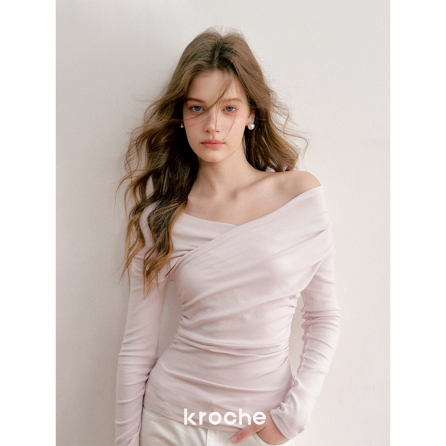 KROCHE オフショルダー 長袖 Tシャツ KE8047