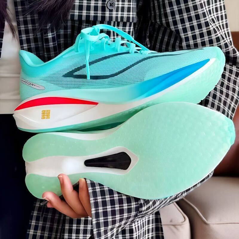 Feidian 5C Student Running Shoes for Spring and Summer, Ultra-Soft New Carbon Plate, Shock Absorption, Rebound, Friction Sound, Full-Length Children's Running Shoes