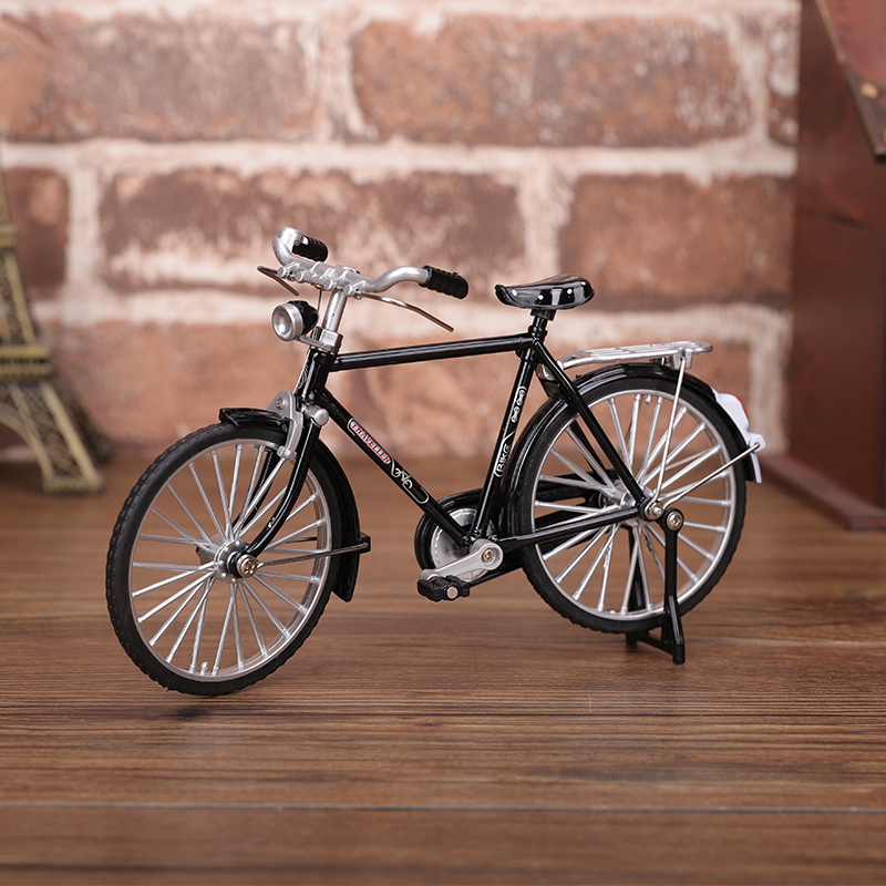 Alloy 28-Inch Bicycle Model Ornament, Retro Nostalgic Old-Fashioned Bicycle, Metal Desktop Wine Cabinet Decoration Alloy 28-Inch Bicycle Model Ornament, Retro Nostalgic Old-Fashioned Bicycle, Metal Desktop Wine Cabinet Decoration