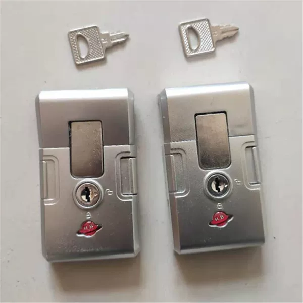 Товары от 旅安箱包精品店