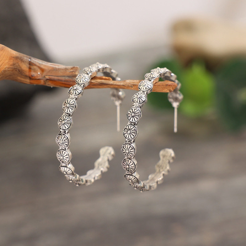 3E3C Vintage Alloy Earrings | Stylish Statement Hoop Earrings
