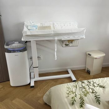 Bedside mobile lifting table for small apartments