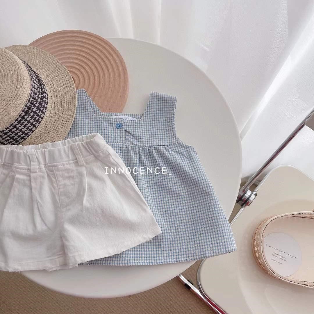 Female baby Summer clothing 2021 new Korean version of the Korean version of the girl's sleeveless plaid suit harness blouses little girl shorts