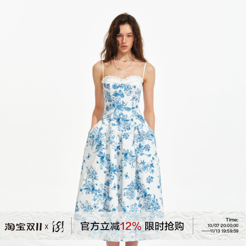 【Same Style as Bao Shangren】Runrunsweet Blue Porcelain Flower Vintage Hand-Painted Print Waist-Cinching Strap Dress 【Same Style as Bao Shangren】Runrunsweet Blue Porcelain Flower Vintage Hand-Painted Print Waist-Cinching Strap Dress
