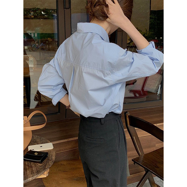 2023 new small summer sunscreen blue shirt women's early autumn French long-sleeved top design sense niche