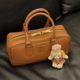 Вместительная и большая сумка через плечо, модная портативная подушка, коллекция 2023, из натуральной кожи