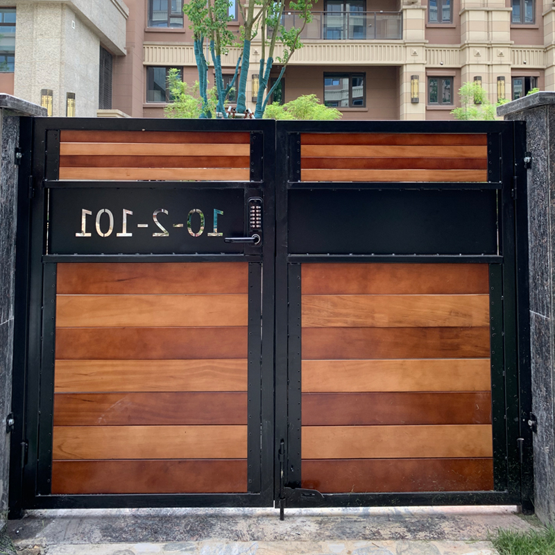 Iron courtyard door solid wood panel villa double switch door community entrance door rural fence door custom modern minimalist
