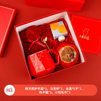 Красное звездное небо, металлическая ложка, крем для рук, полотенце, с медвежатами