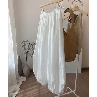 White veil, flashlight, summer trousers, loose fit
