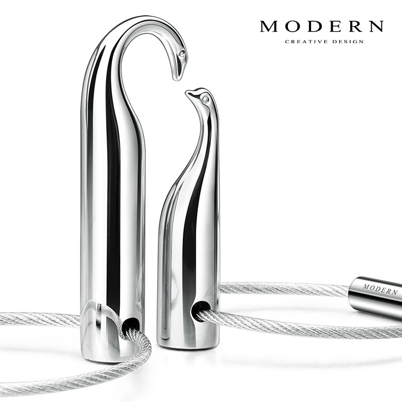 German MODERN Penguin Key Closed Stainless Steel Key Circle Couple Key Closed a pair of creative keys