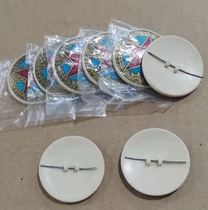 Eighty-seven old stock stock collection of nostalgic souvenirs of the last century old plastic hat emblem