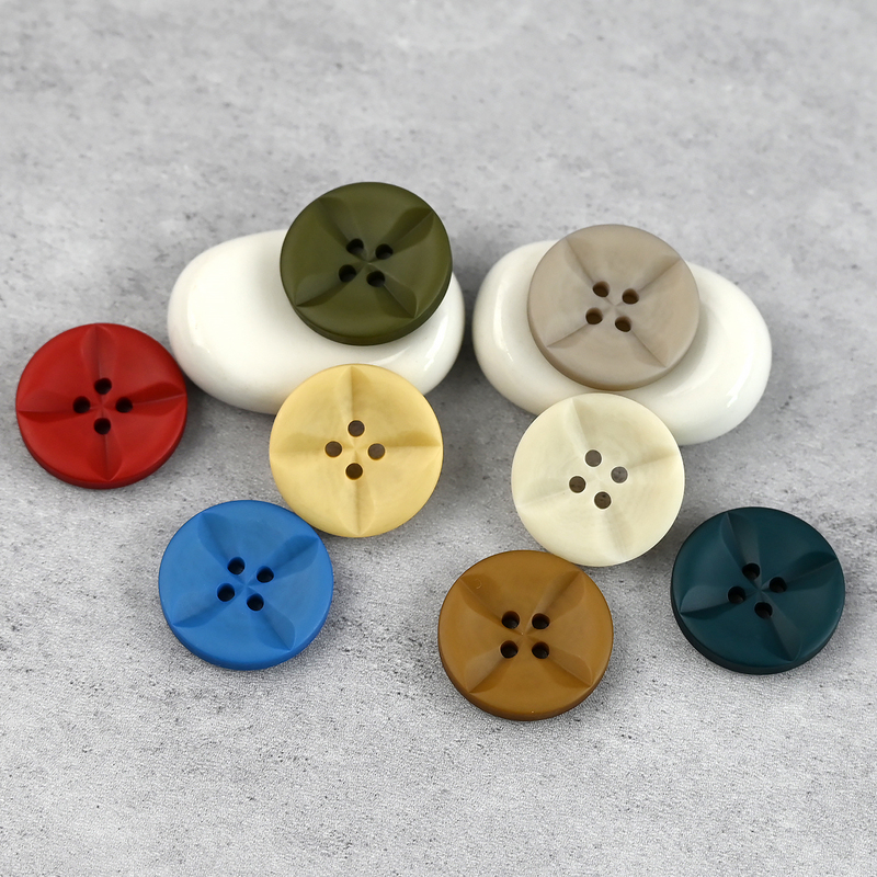 Simple Plain Four-Leaf Clover-Shaped Shirt Buttons, Resin Material, Light Yellow Dress, Gray Suit Jacket Buttons