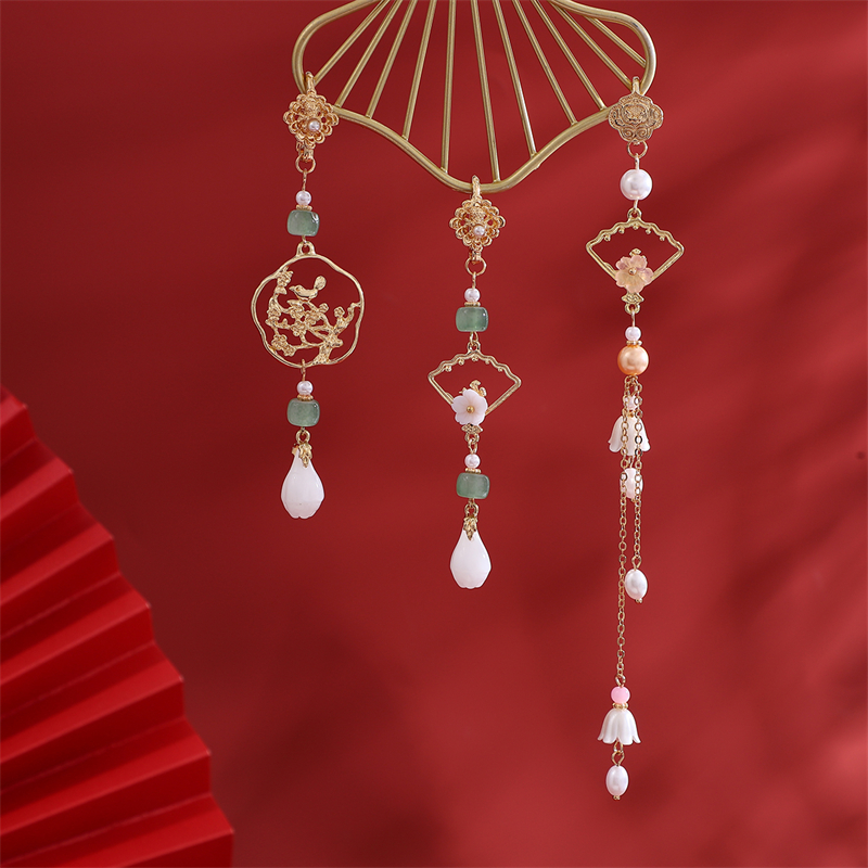 New Chinese qipao press flap pendant ancient wind chest needle Han suit tea service flow Su retro country tide hand handmade accessories woman-Taobao