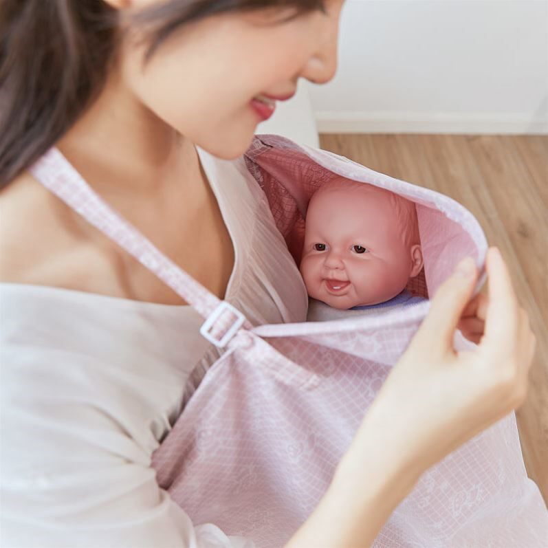 Lacture-feeding out covering artifact in four seasons pregnant women's mammal napkin cloth with yarn shawl cover