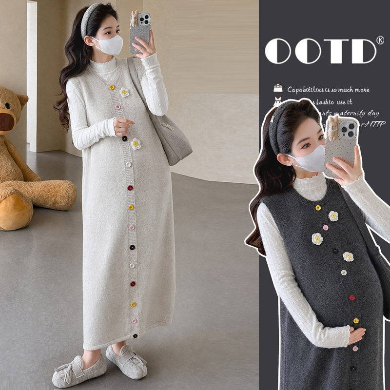 Maternity Wear Autumn and Winter Set 2026 New Fashion Stereo Flower Colorful Button Sweater Vest Dress Casual Wear Maternity Wear Autumn and Winter Set 2026 New Fashion Stereo Flower Colorful Button Sweater Vest Dress Casual Wear