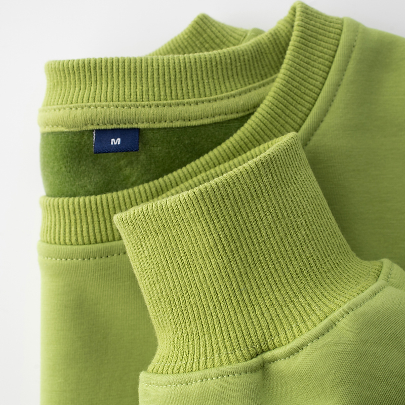 Avocado Green Heavyweight Fleece Drop-Shoulder Crewneck Sweatshirt for Men, Light Green Loose Silver Fox Fleece Thickened Top for Women Avocado Green Heavyweight Fleece Drop-Shoulder Crewneck Sweatshirt for Men, Light Green Loose Silver Fox Fleece Thickened Top for Women