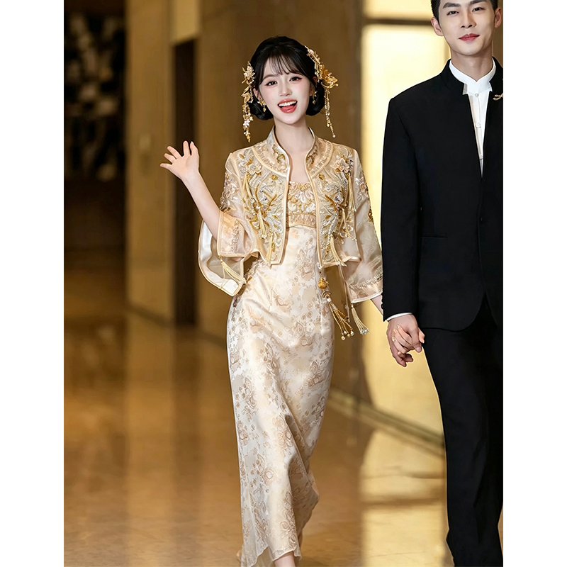 Cheongsam Toast Dress Set 2026 New High-End Heavy Embroidery Bride's Departure Dress Women's New Chinese Style Engagement Dress Cheongsam Toast Dress Set 2026 New High-End Heavy Embroidery Bride's Departure Dress Women's New Chinese Style Engagement Dress