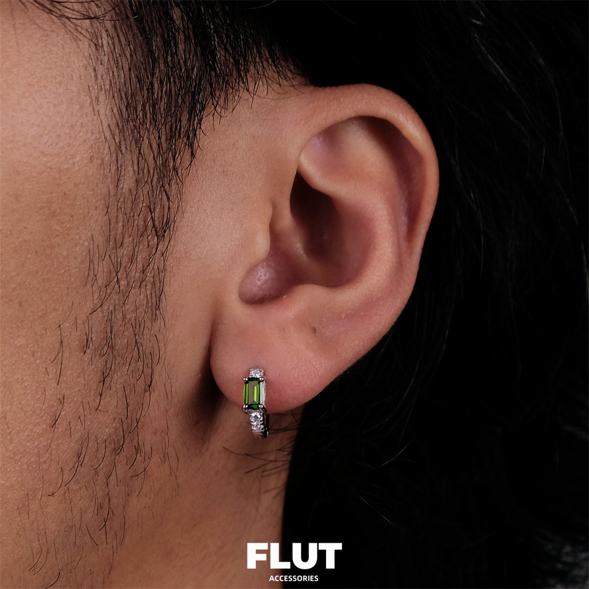 FLUT S925シルバー長方形ディオプサイドイヤリングシンプルな気質グリーンクリスタルイヤリング軽い高級男性と女性