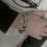 Модный брендовый небольшой дизайнерский трендовый аксессуар, изысканный стиль, в стиле панк, не выцветает