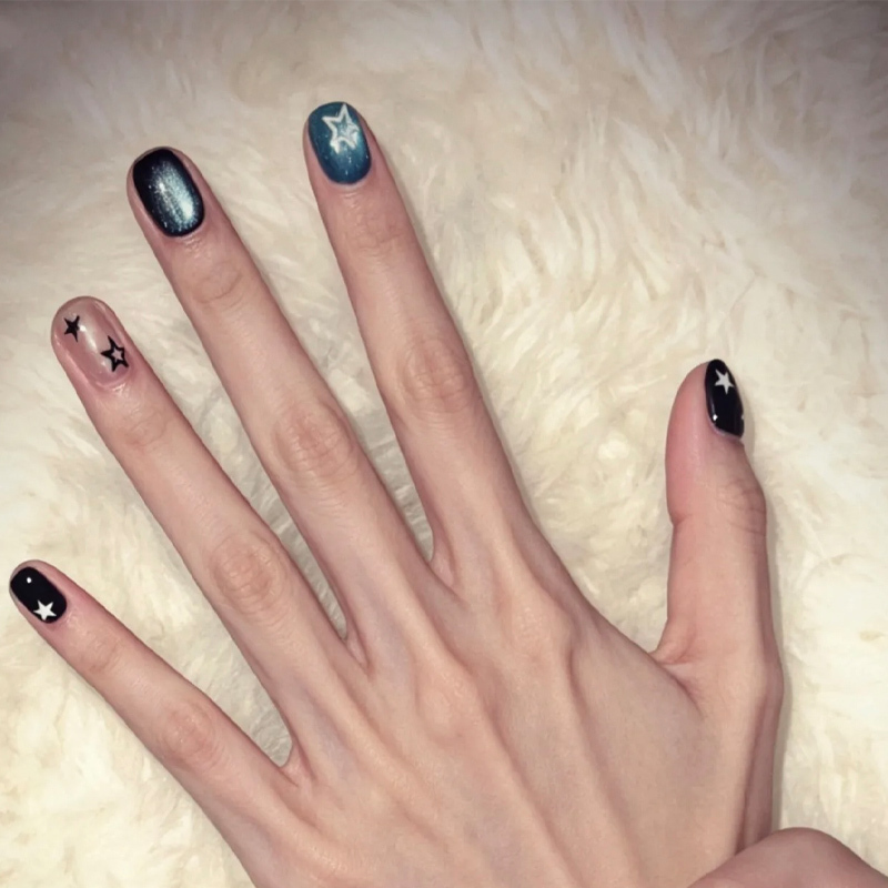 Y2K Hot Girl Star Cat Eye Handmade Wearable Nails Super Brightening Short Wearable Manicure High-Quality Nails Y2K Hot Girl Star Cat Eye Handmade Wearable Nails Super Brightening Short Wearable Manicure High-Quality Nails