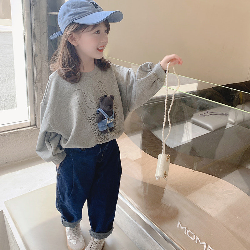 Girls' thick T-shirt 2022 new spring and autumn plus velvet top Western style baby girl fashion casual long-sleeved loose children's tide