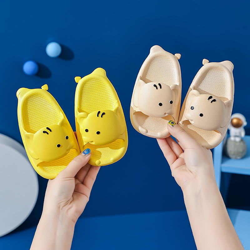 Children's Slippers with a Stepping-On-Feces Sensation for Boys and Girls, Baby Indoor Bath Soft-Soled Non-Slip Slippers for Infants and One-Year-Old Girls Children's Slippers with a Stepping-On-Feces Sensation for Boys and Girls, Baby Indoor Bath Soft-Soled Non-Slip Slippers for Infants and One-Year-Old Girls