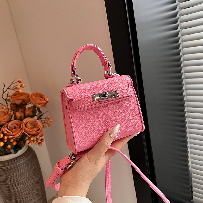 Girls' Kelly Bag, Fashionable Little Girl's Exquisite Princess Baby Coin Purse, Hand-Held Shoulder Bag, Stylish Children's Crossbody Bag Girls' Kelly Bag, Fashionable Little Girl's Exquisite Princess Baby Coin Purse, Hand-Held Shoulder Bag, Stylish Children's Crossbody Bag