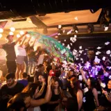 Рука на день рождения, бросание ленты, новогодние подарочные артиллерийские атмосфера свадебная атмосфера, творческое украшение на день рождения цветочное пистолет