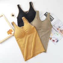 Fall-type long style harness vest woman outside wearing a steel ring without a hitch and a thin undergarment