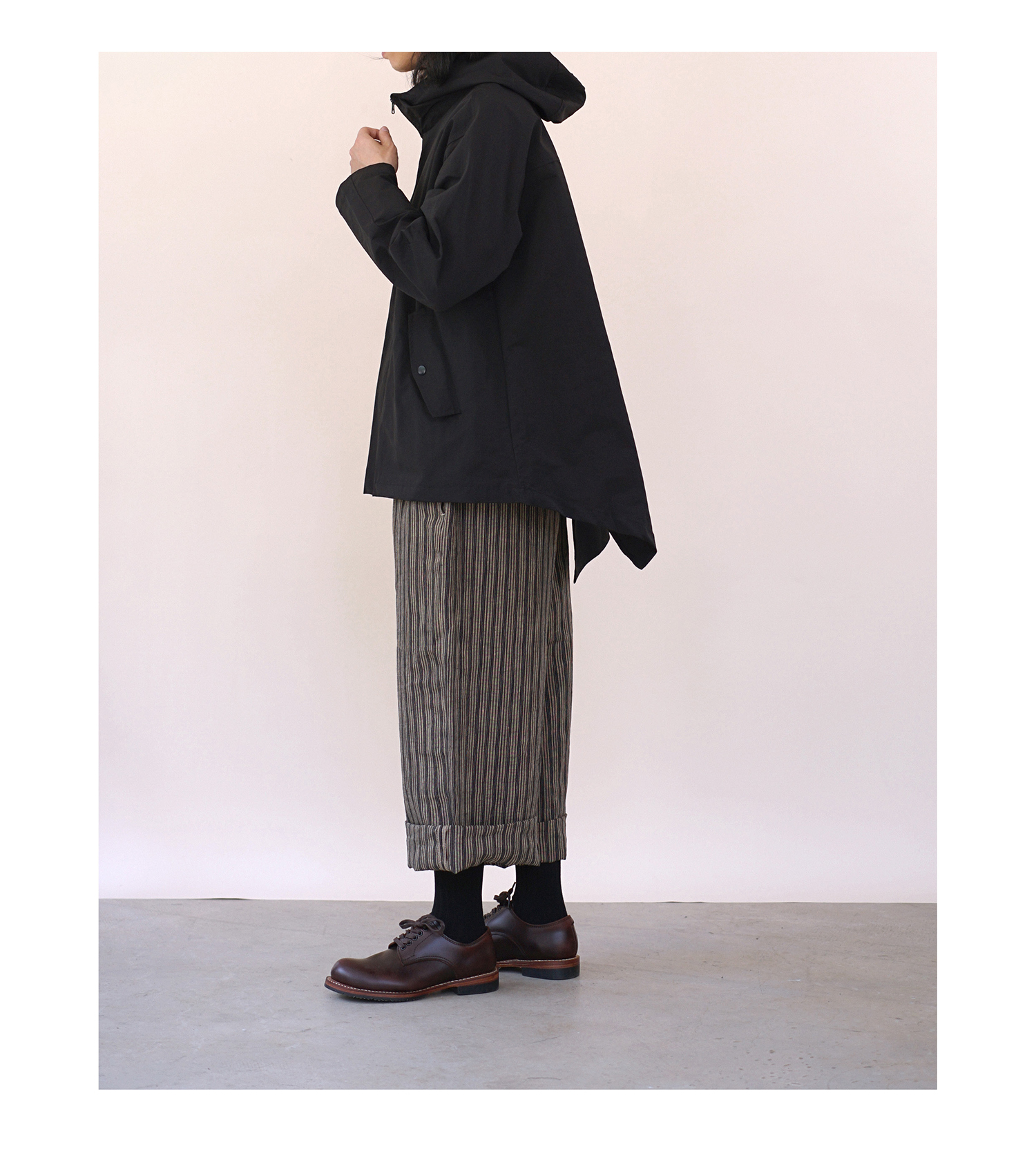 パラスパレス　トオカ　十日【Fサイズ】リネン　麻　パンツ　ネイビー　ストライプ パラスパレストオカ十日【Fサイズ】リネン麻パンツネイビー