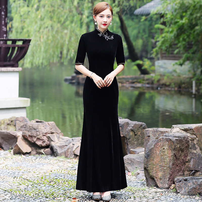 Gold Velvet Cheongsam 2024 New Model Runway Stage Performance Dress Long Elegant High-End Fishtail Gown Plus Size