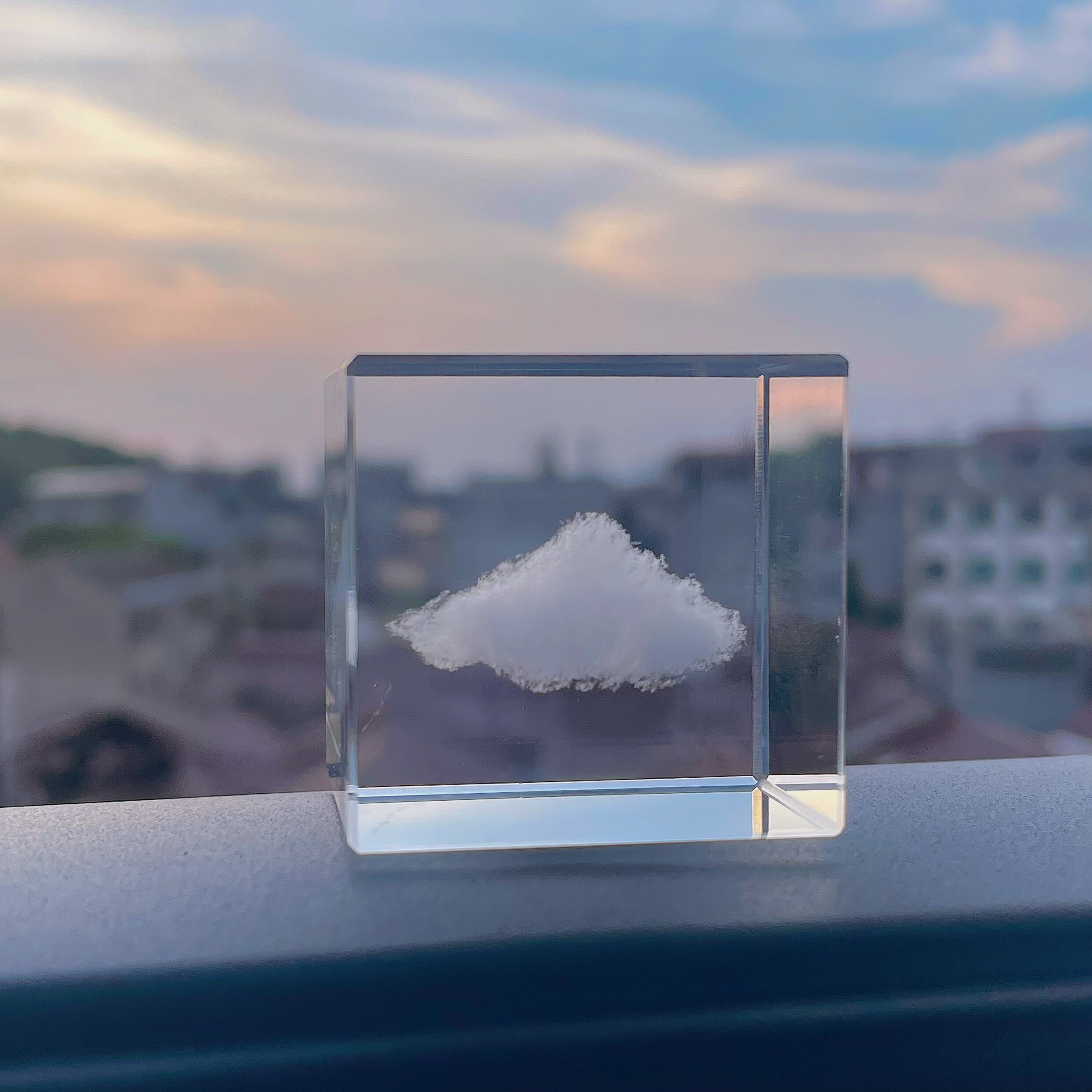 A sealed cloud of a cloud cured romantic pendulum with small objects on the heart birthday present-Taobao