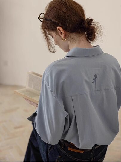 French-Style Blue Shirt for Women, Suitable for Layering in Spring and Autumn, Loose Fit for Petite Figures, Professional Workwear, Formal Long-Sleeve Top