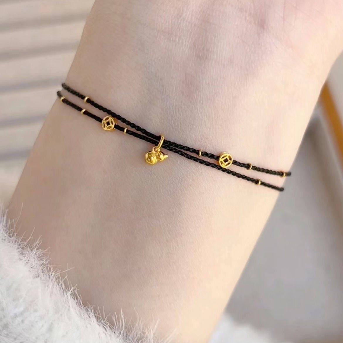 双层金圈迷你小葫芦吊坠铜钱红绳手链脚链转运珠情侣编织钱币手绳：💍 情侣同款转运珠，让你的爱情与好运齐飞！✨-脚链-淘宝好物网