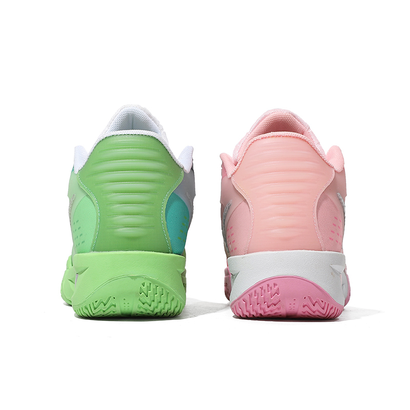 Gt3 Basketball Shoes for Children, Ultra-Light Small Size Gtcut3 Sneakers, Luminous Student Training Shoes That Make Friction Noise Gt3 Basketball Shoes for Children, Ultra-Light Small Size Gtcut3 Sneakers, Luminous Student Training Shoes That Make Friction Noise