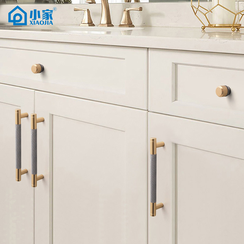 Two-Tone Gold and Silver Modern Minimalist Cabinet Door Handle for Wardrobes and Drawers, Black Dual-Tone Single-Hole Handle