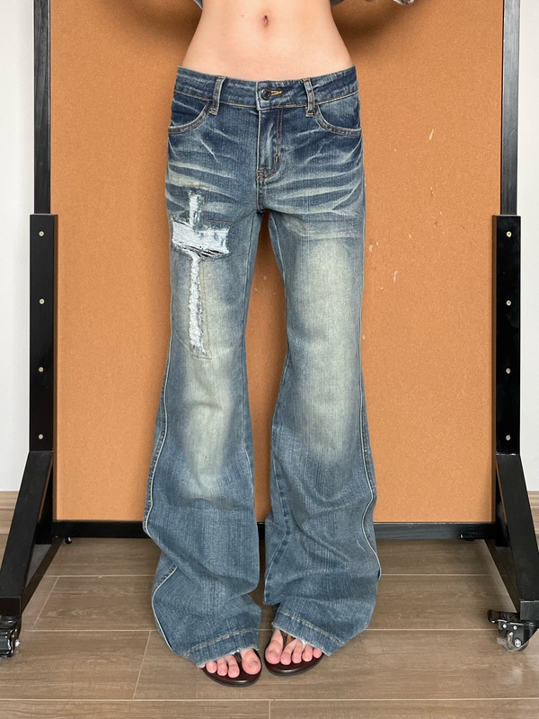Luckme American Retro Low-Waist Jeans with Cross-Shaped Distressed Lace Design, Niche Vintage-Style Low-Waist Jeans Luckme American Retro Low-Waist Jeans with Cross-Shaped Distressed Lace Design, Niche Vintage-Style Low-Waist Jeans