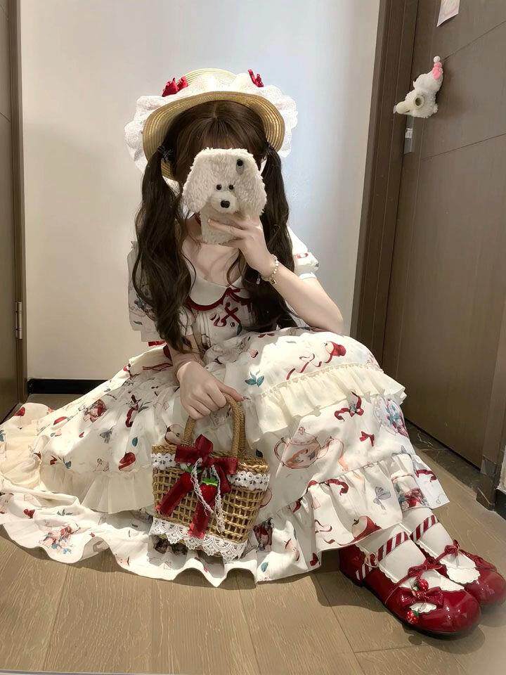 Китайцы одежда наборы 夏日甜美少女感红色lolita公主裙女娃娃领印花泡泡袖收腰中长裙子