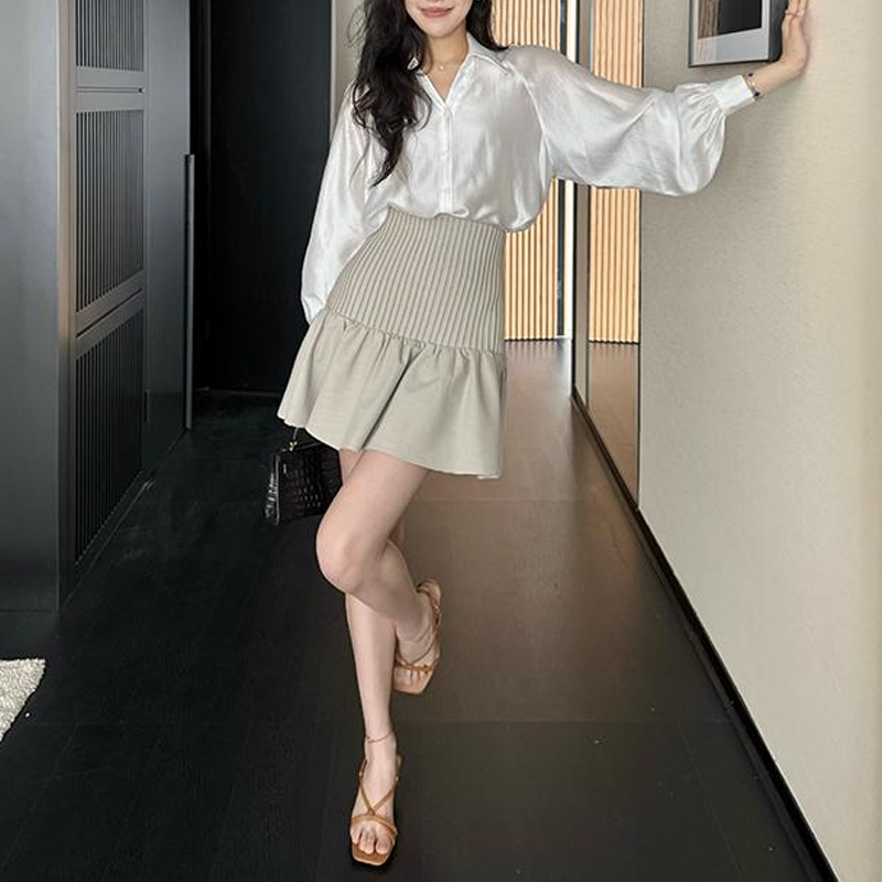 Rich Girl's High-End French Lantern Sleeve Shirt and Pleated A-Line Skirt, Stylish and Beautiful Two-Piece Set